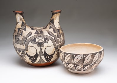 TWO ACOMA PUEBLO POTTERY VESSELS.