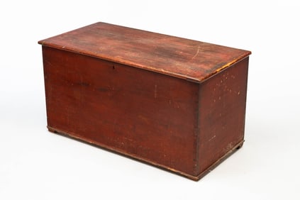 AMERICAN RED-PAINTED BLANKET BOX.