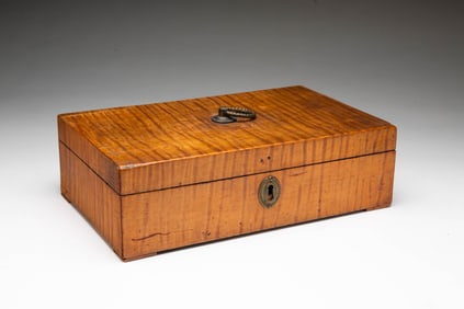 TIGER MAPLE DOCUMENT BOX.