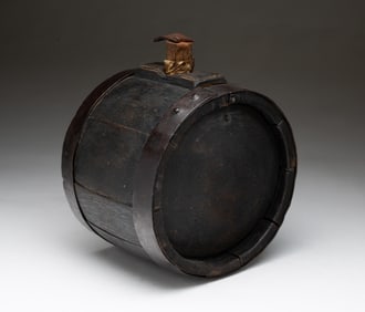 EASTERN EUROPEAN BLUE-PAINTED WOODEN CANTEEN.