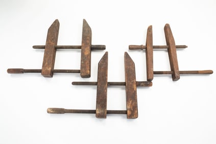 THREE LARGE WOODEN SCREW HANDLE CARPENTRY CLAMPS.