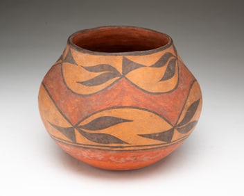 NATIVE AMERICAN POLYCHROME-DECORATED TERRACOTTA OLLA JAR.