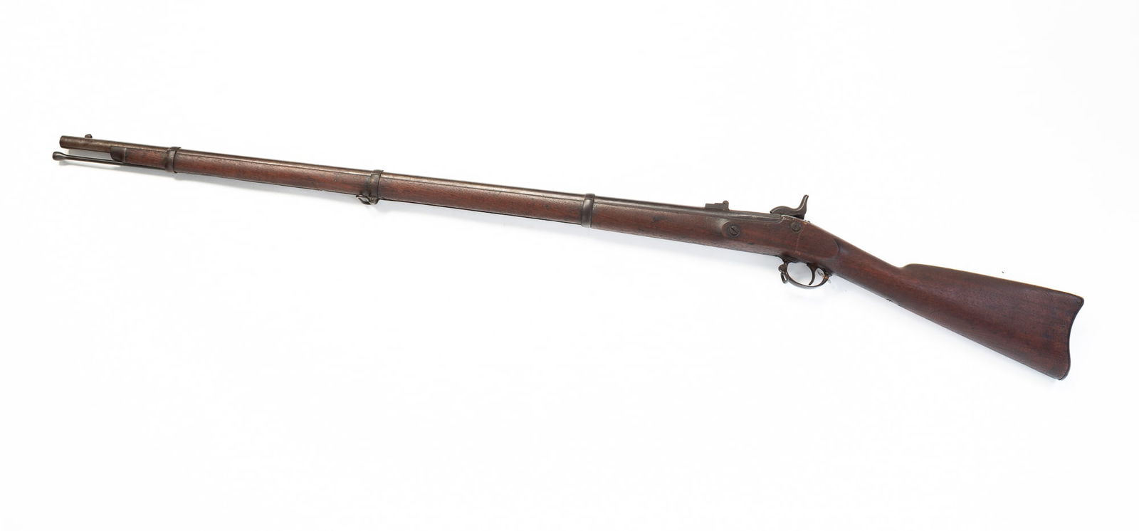 AMERICAN 1864 SPRINGFIELD RIFLE.: America, 18th Century. Walnut stock, percussion lock, 58 caliber rifled bore and iron hardware. 56"l.