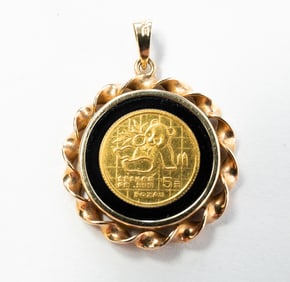 14K YELLOW GOLD CHINESE PANDA COIN PENDANT.