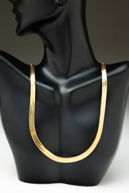 14K YELLOW GOLD HERRINGBONE CHAIN NECKLACE.