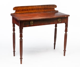 NEW ENGLAND SHERATON PAINT-DECORATED PINE DRESSING TABLE.