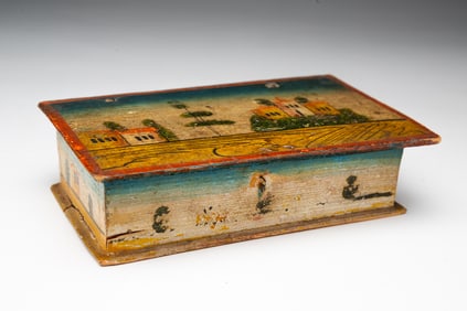 DIMINUTIVE EUROPEAN PAINT-DECORATED PINE LIDDED BOX.