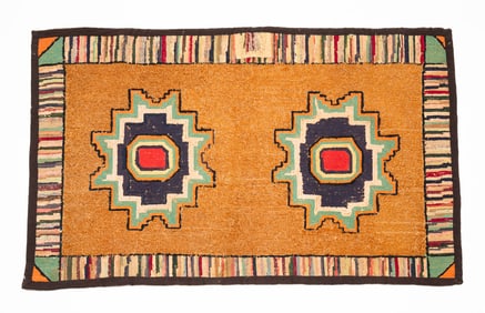 AMERICAN FOLKSY SOUTHWESTERN MOTIF HOOKED RUG.