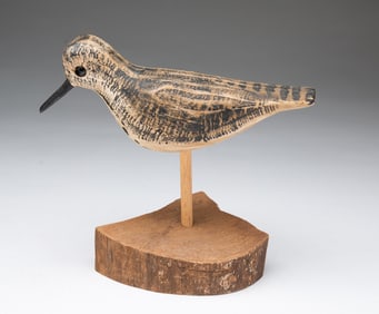 WILLIAM E. KIRKPATRICK (HUDSON, MASSACHUSETTS, B. 1939) FOLK ART SHOREBIRD CARVING.