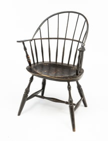 NEW ENGLAND EBONIZED SACK-BACK WINDSOR ARMCHAIR.