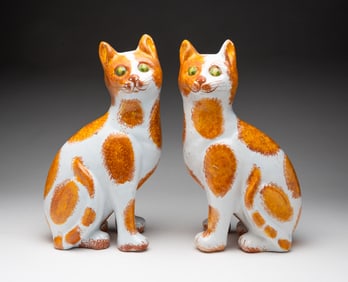 PAIR OF DELFT CAT FIGURINES.