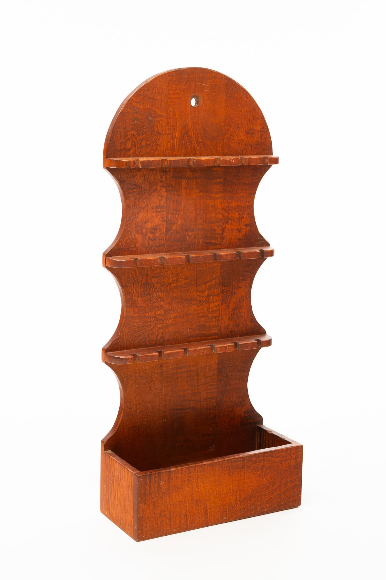 DAVID T. SMITH & CO. (MORROW, OHIO) TIGER MAPLE WALL HANGING SPOON RACK. (1 of 6)