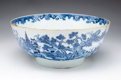 LARGE CHINESE BLUE AND WHITE CANTON PORCELAIN PUNCH BOWL.