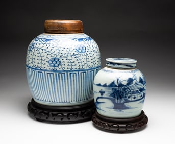 TWO CHINESE BLUE AND WHITE PORCELAIN GINGER JARS.