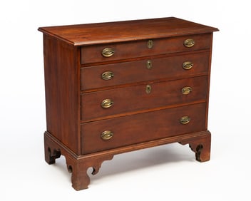CONNECTICUT RIVER VALLEY CHIPPENDALE CHERRY FOUR-DRAWER CHEST.