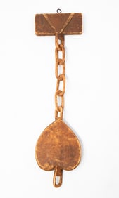 AMERICAN CARVED WOODEN HEART AND CHAIN WHIMSEY.