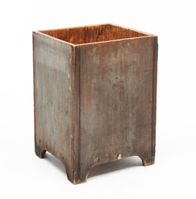 AMERICAN PAINTED FIREWOOD BOX.