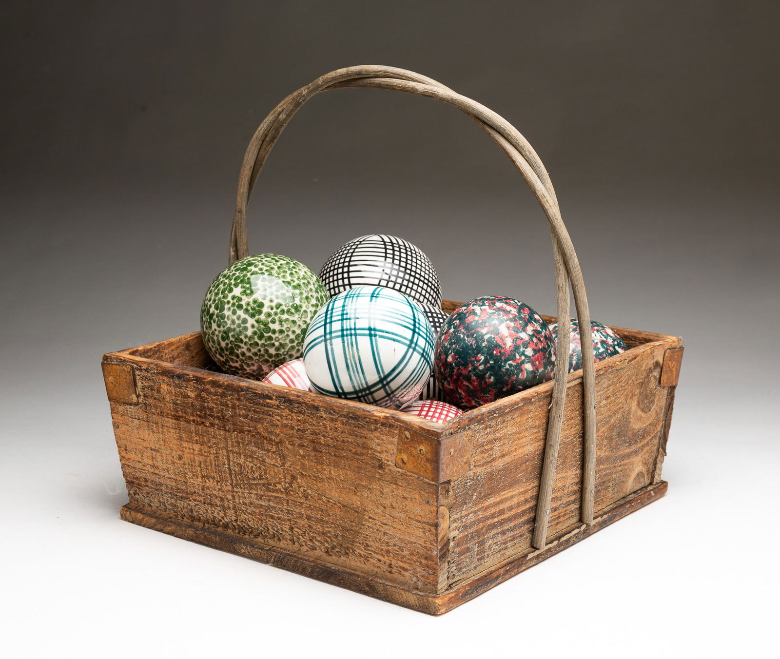 TWELVE SCOTTISH CARPET BALLS. (1 of 4)