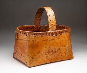 NATIVE AMERICAN BIRCH BARK BASKET.
