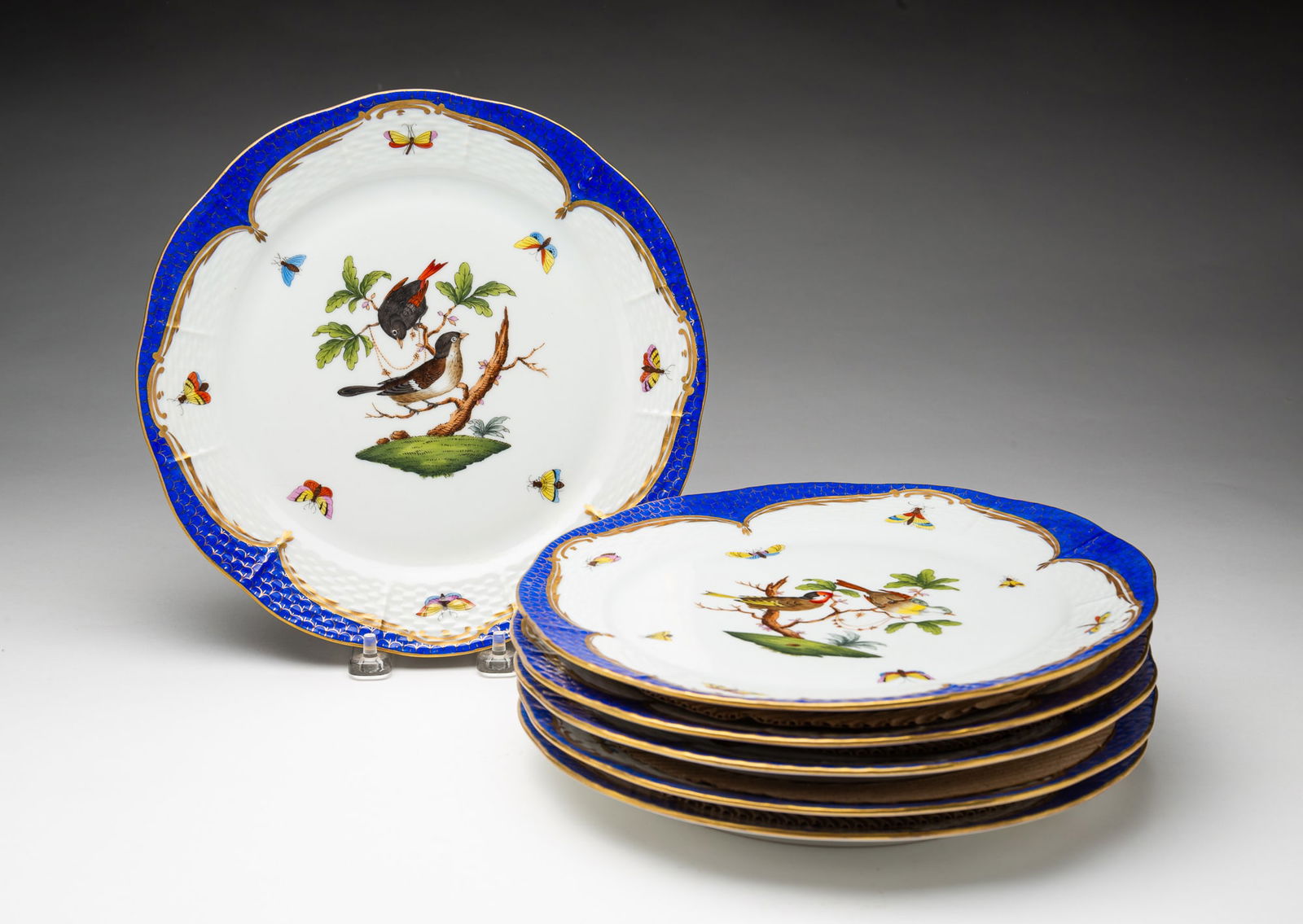 SIX HEREND ROTHSCHILD BIRD BLUE PORCELAIN DINNER PLATES. (1 of 4)
