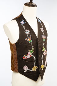 NATIVE AMERICAN (CHIPPEWA) BEADED WOOL AND VELVET MEN'S VEST.