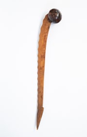 NATIVE AMERICAN CARVED WOOD BALL-HEAD WAR CLUB.