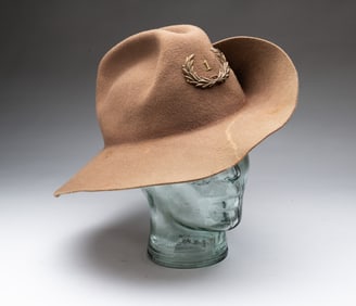 US CAVALRY FELT HAT.