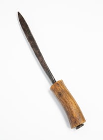 NATIVE AMERICAN BONE HANDLED FIXED BLADE KNIFE.