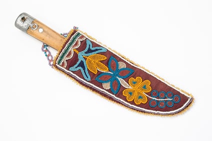 NATIVE AMERICAN KNIFE WITH BEADED SHEATH.