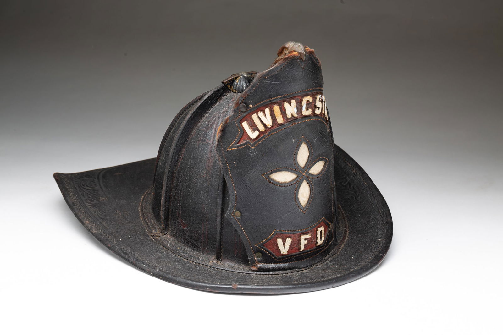 CAIRNS & BROTHER BLACK LEATHER FIRE HAT OR HELMET. (1 of 5)