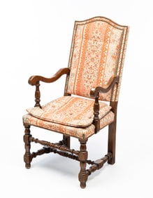 AMERICAN WILLIAM AND MARY STYLE ARMCHAIR.