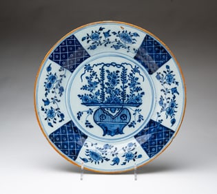 DUTCH DELFT BLUE AND WHITE CHINOISERIE CHARGER.
