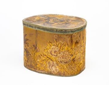 LARGE AMERICAN WALLPAPER BAND BOX.