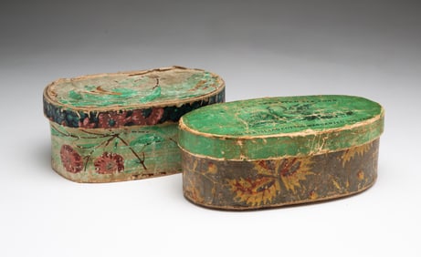 TWO DIMINUTIVE AMERICAN WALLPAPER BAND BOXES.