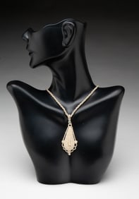 SEED PEARL NECKLACE AND DROP PENDANT.