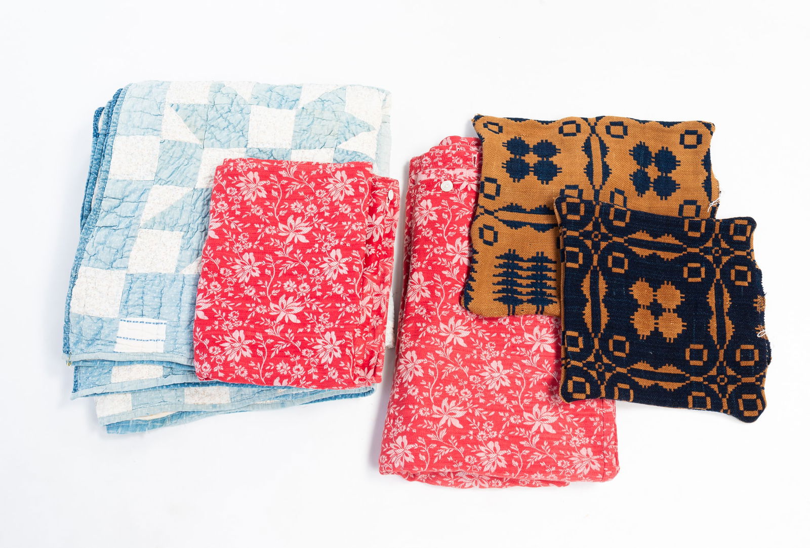 COLLECTION OF FIVE AMERICAN BEDDING TEXTILES. (1 of 8)
