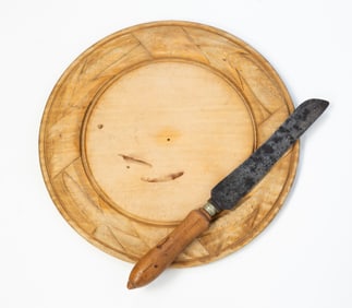 TREENWARE DAILY BREAD PLATE WITH PARKIN & MARSHALL BREAD KNIFE.