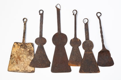 SIX AMERICAN WROUGHT IRON SPATULAS.