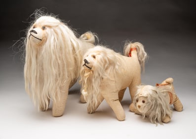 SET OF THREE AMERICAN STUFFED LION OR DOG TOYS.