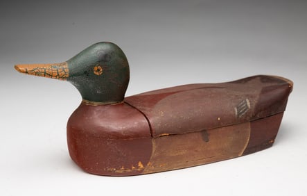 AMERICAN FOLK ART CARVED AND PAINTED WOOD DUCK-FORM BOX.