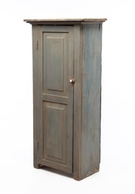 AMERICAN GREY-PAINTED POPLAR CHIMNEY CUPBOARD.