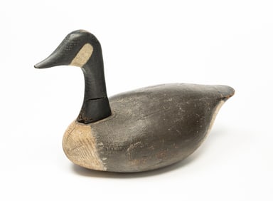 CANADIAN GOOSE CARVED AND PAINTED PINE DECOY.