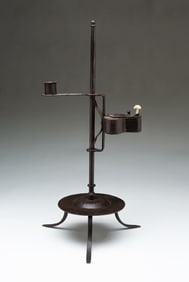 AMERICAN WROUGHT IRON TABLETOP LIGHTING DEVICE.