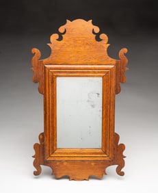 DIMINUTIVE AMERICAN CHIPPENDALE STYLE MAHOGANY MIRROR.