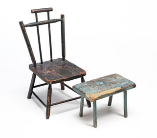AMERICAN PAINTED PINE CHILD'S SIZE WINDSOR CHAIR AND BLUE-PAINTED FOOTSTOOL.
