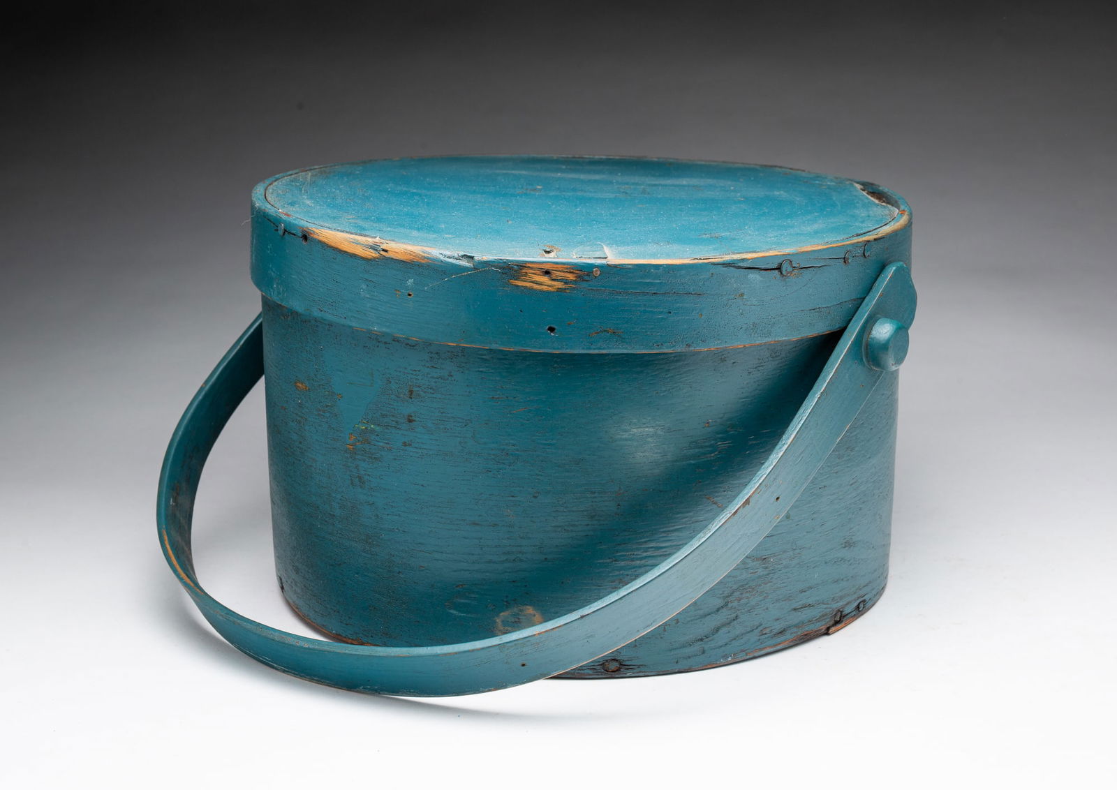 AMERICAN BLUE-PAINTED BENTWOOD CARRIER WITH HANDLE. (1 of 4)