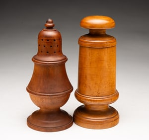 TWO AMERICAN TREENWARE KITCHEN ITEMS.