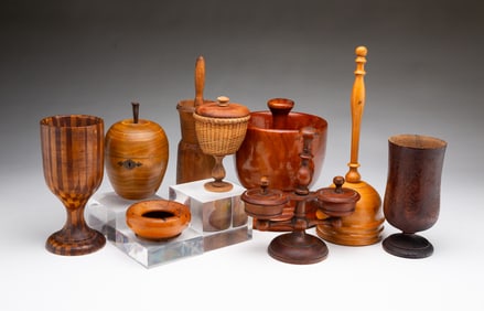 NINE TREENWARE HOUSEHOLD ITEMS.