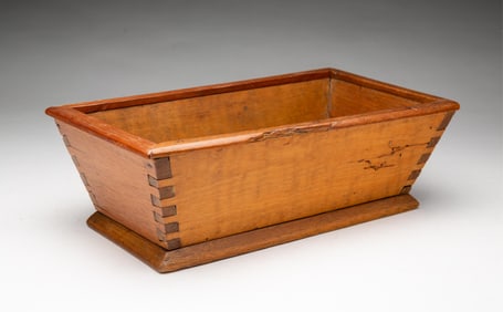 AMERICAN WALNUT APPLE BOWL.