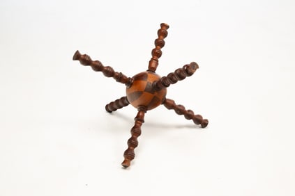 ENGLISH FOLK ART TURNED WOOD "CAT" PLATE STAND.